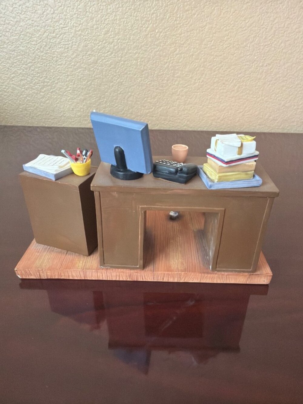 1997 Annie Lee Sass 'n Class "Getting the Job Done" Figure – Damaged/For Parts - Picture 4 of 12